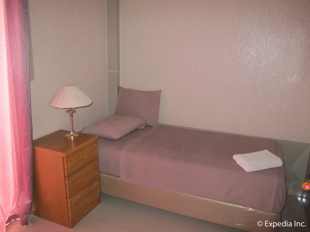 Bnt Inn Lapu-Lapu City Exterior photo